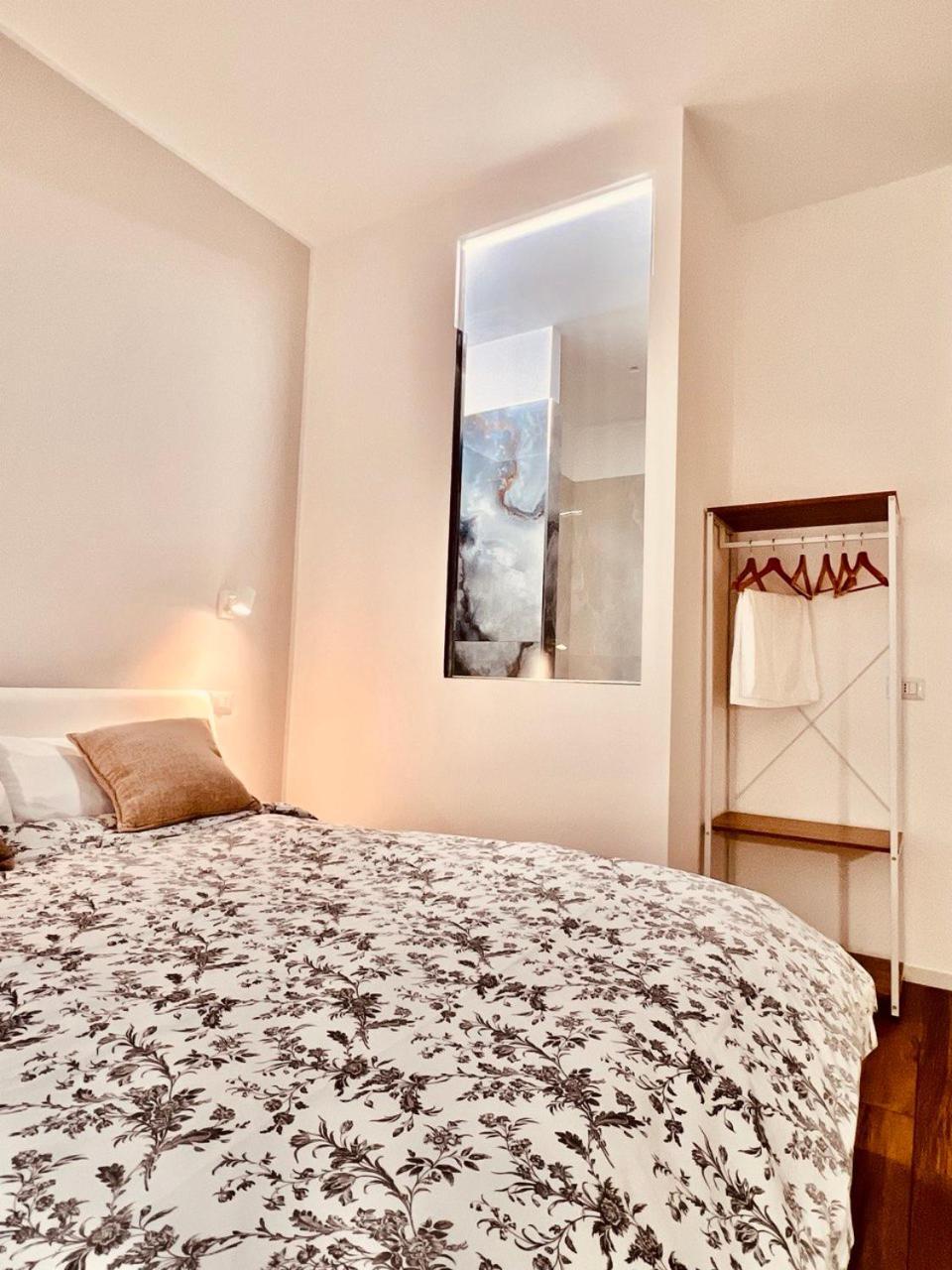 Finella Charming Rooms Bari Exterior photo